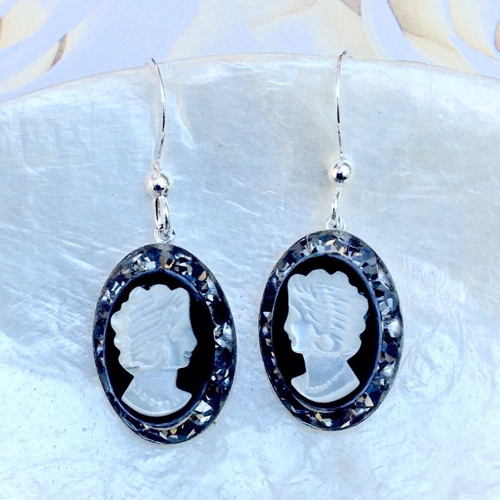 Cameo Earrings/Black and White by DinnerWearJewelry on Etsy