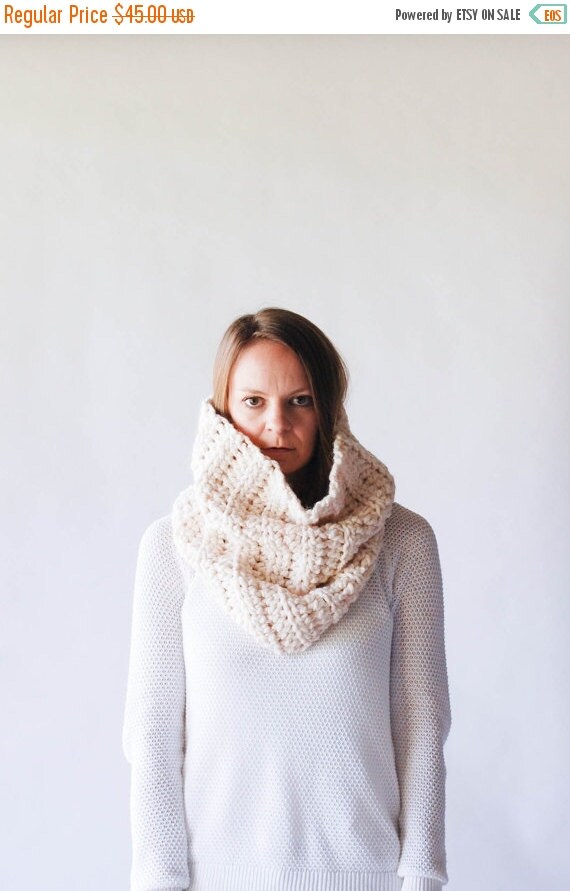 Chunky Textured Cowl Scarf Shawl Hood / THE POLAR / by ozetta