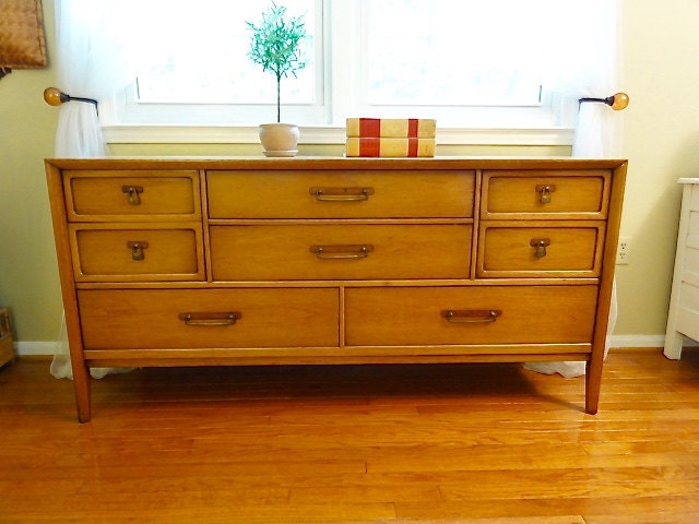 Drexel mid store century dresser