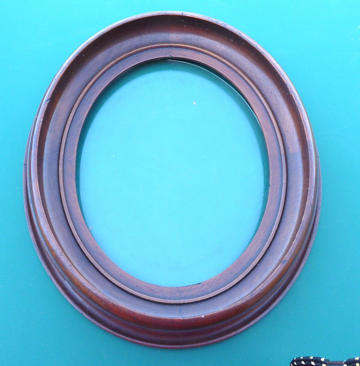 Vintage Oval Solid Wood Frame by aLoveOfVintage on Etsy