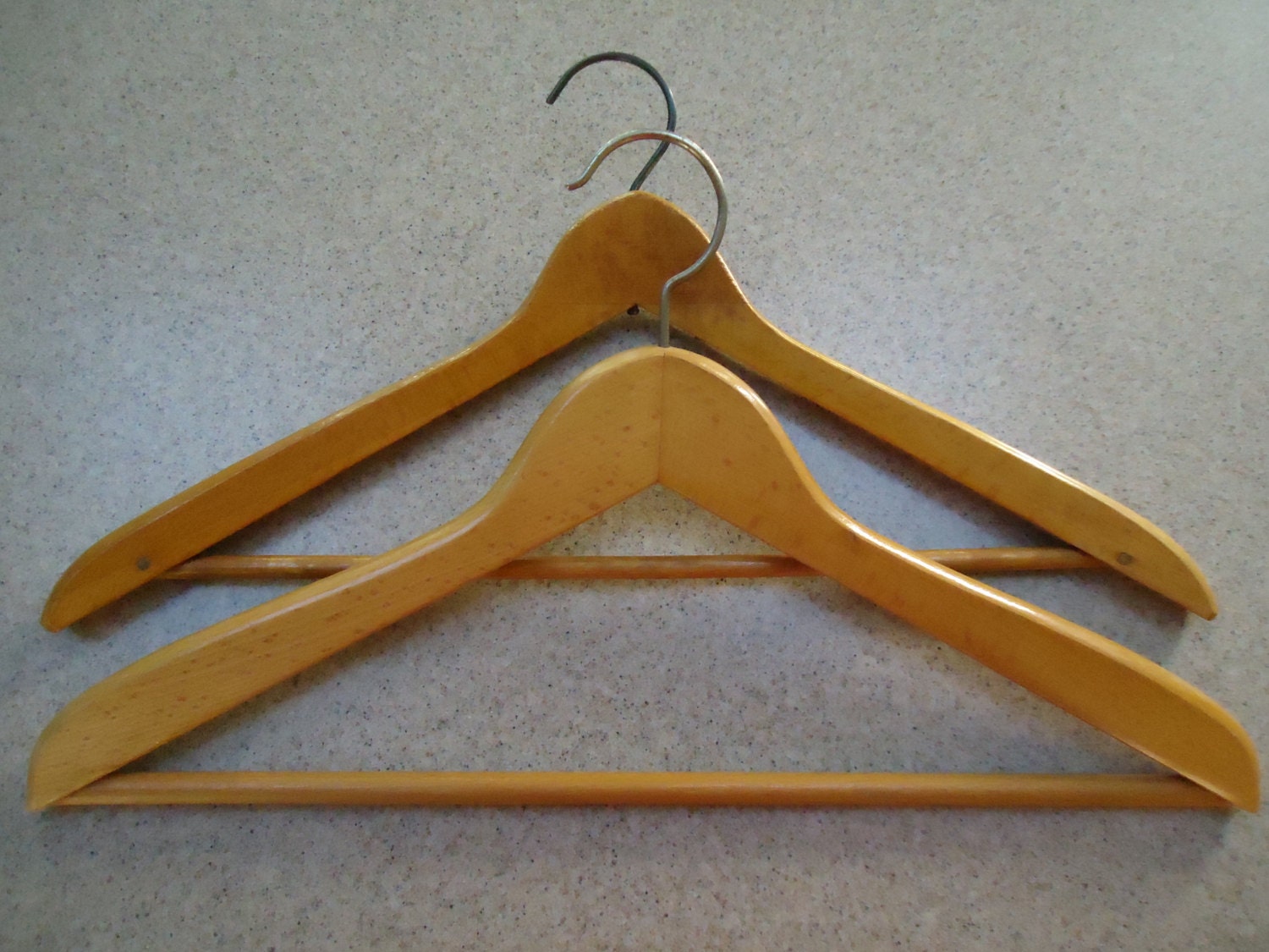 Lot of 2 Vintage Wood Hangars – Haute Juice