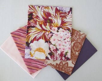 Vintage Sheet Fabric, Reclaimed Bed Linen Fabrics, Fat Quarter Bundle, Queen of the Lilies (5 Pack)