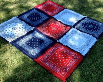 Bandana Quilt/Blanket/Black on black and white dots ...