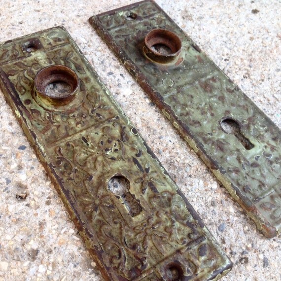 Antique Door Knob and Keyhole Covers Set of 2