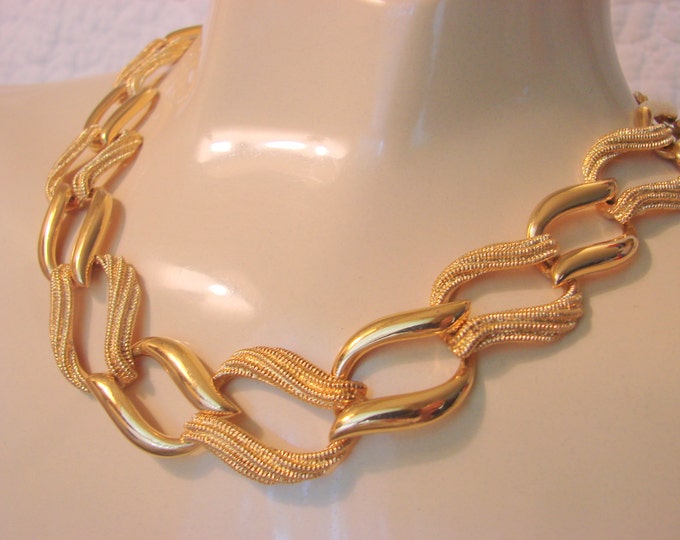 80s Vintage Napier Necklace / Designer Signed / Retro Modernist / Textured Gold Plate / Jewelry / Jewellery