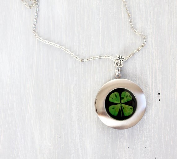 Clover locket necklace - Four Leaf Clover Resin Necklace - 4 Leaf Clover
