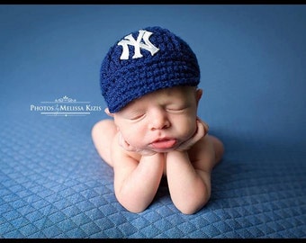 Yankees Baby Hat - Cap - New York Yankees - Baby Gift / Newborn - Baseball Photo Prop - MLB - Knitted / Crochet
