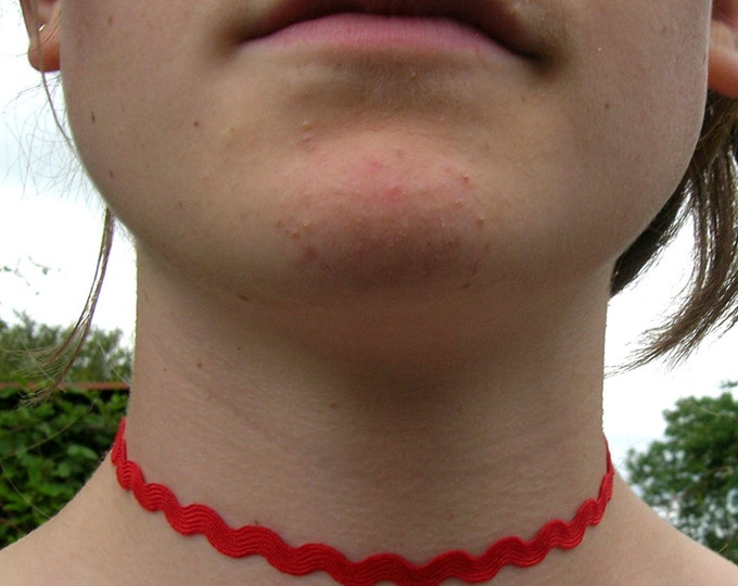 Wave tattoo choker necklace,red, zig zag, Ric Rac ribbon with a width of 5/16” Ribbon Choker Necklace (pick your neck size)