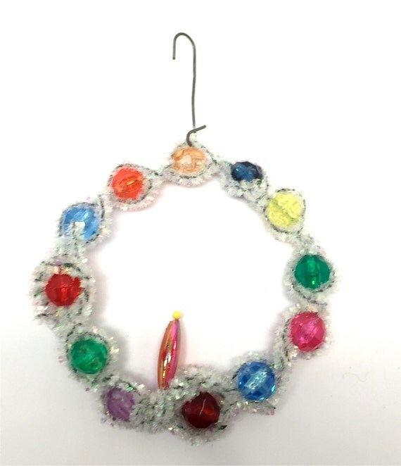 Vintage Wreath Ornament Pipe Cleaner Bead Camp by SmallFavorites