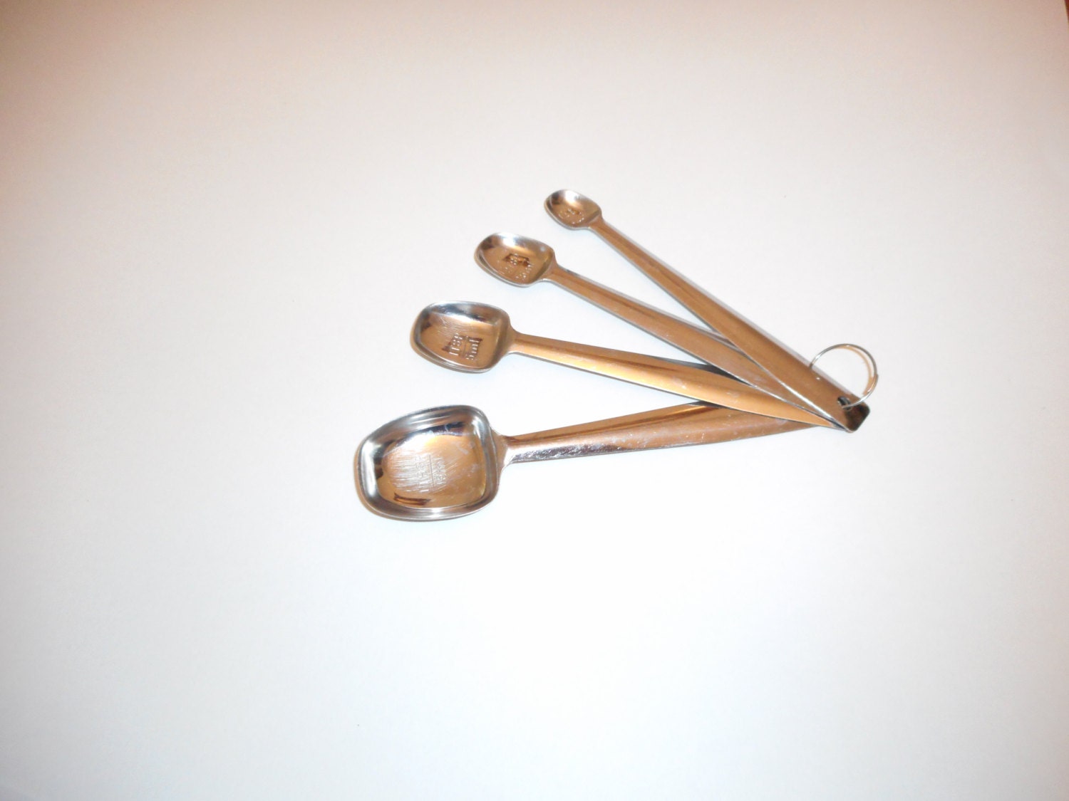 Vintage Set of 4 Long Handled Stainless Steel Measuring Spoons Set