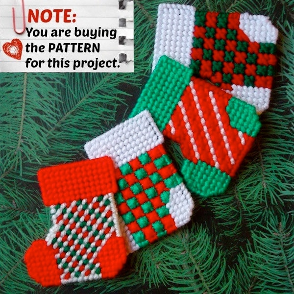 Plastic Canvas Pattern: Christmas Stockings Checks
