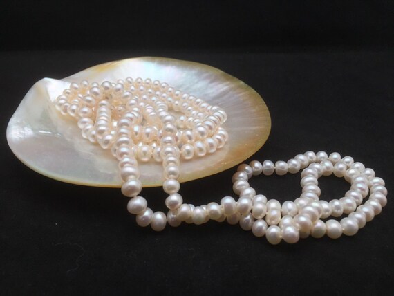long real pearl necklace