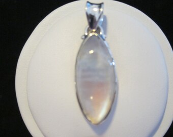 Rainbow Moonstone Sterling Silver Pendant (61)