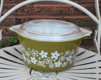 Pyrex Spring Blossom Design Covered Casserole 1 Qt.