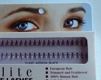 Individual false eyelashes medium length black
