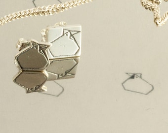 Asymmetrical earrings studs maman poule et petit poulet P'tit mec p'tite nana, engraved metal, Polished sterling silver Hand cut, jewelry