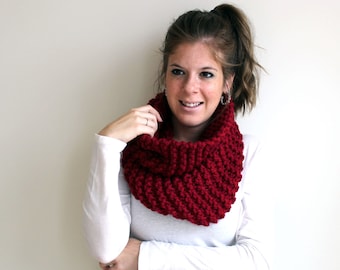 Sample SALE Scarf Cowl Knit Chunky Cranberry- Sotterley Cowl