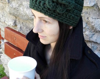 Warm green winter hat. Hat with flower. SALE
