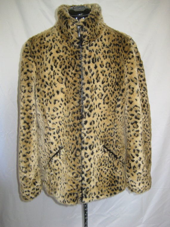 Vintage White Stage Faux Fur Leopard Print Coat by BoomsRoom
