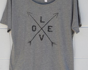tshirt printed with Love and arrows.