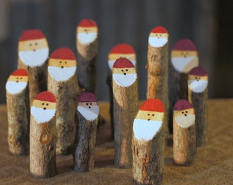 Log Santas, Primitive Christmas Decorations, Wooden Santa, Rustic Christmas Decor, Christmas Mantle, Christmas Gift, Santa Decor, Log Slice