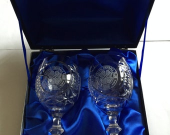 Glencairn Crystal set of 2 wine goblets with engravings The Celtic Football Club