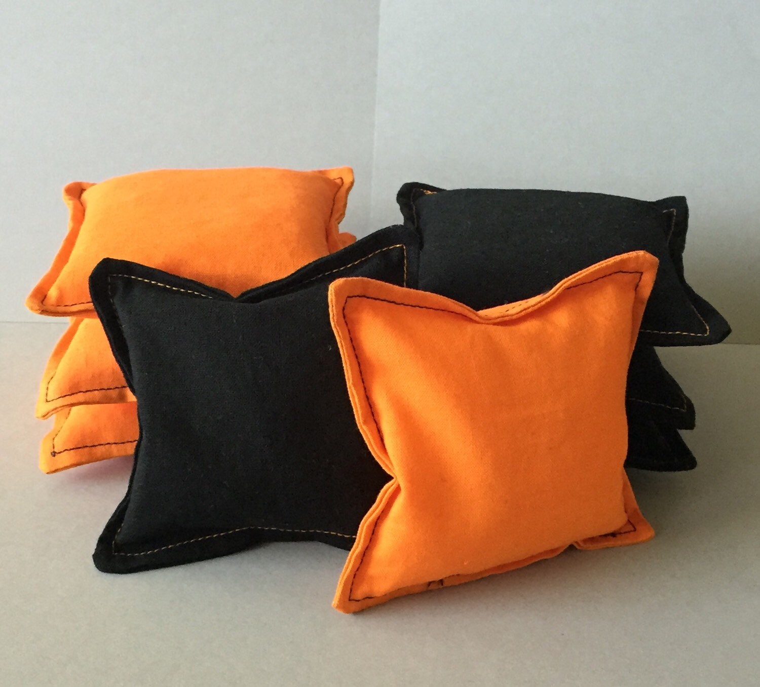 8 Washable Halloween Party Bean Bags Black and Orange Kid