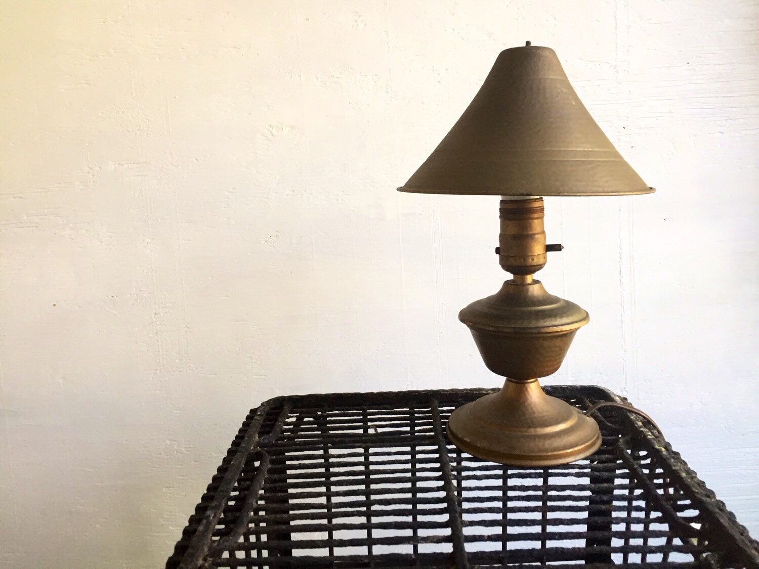 vintage small lamps        
        <figure class=