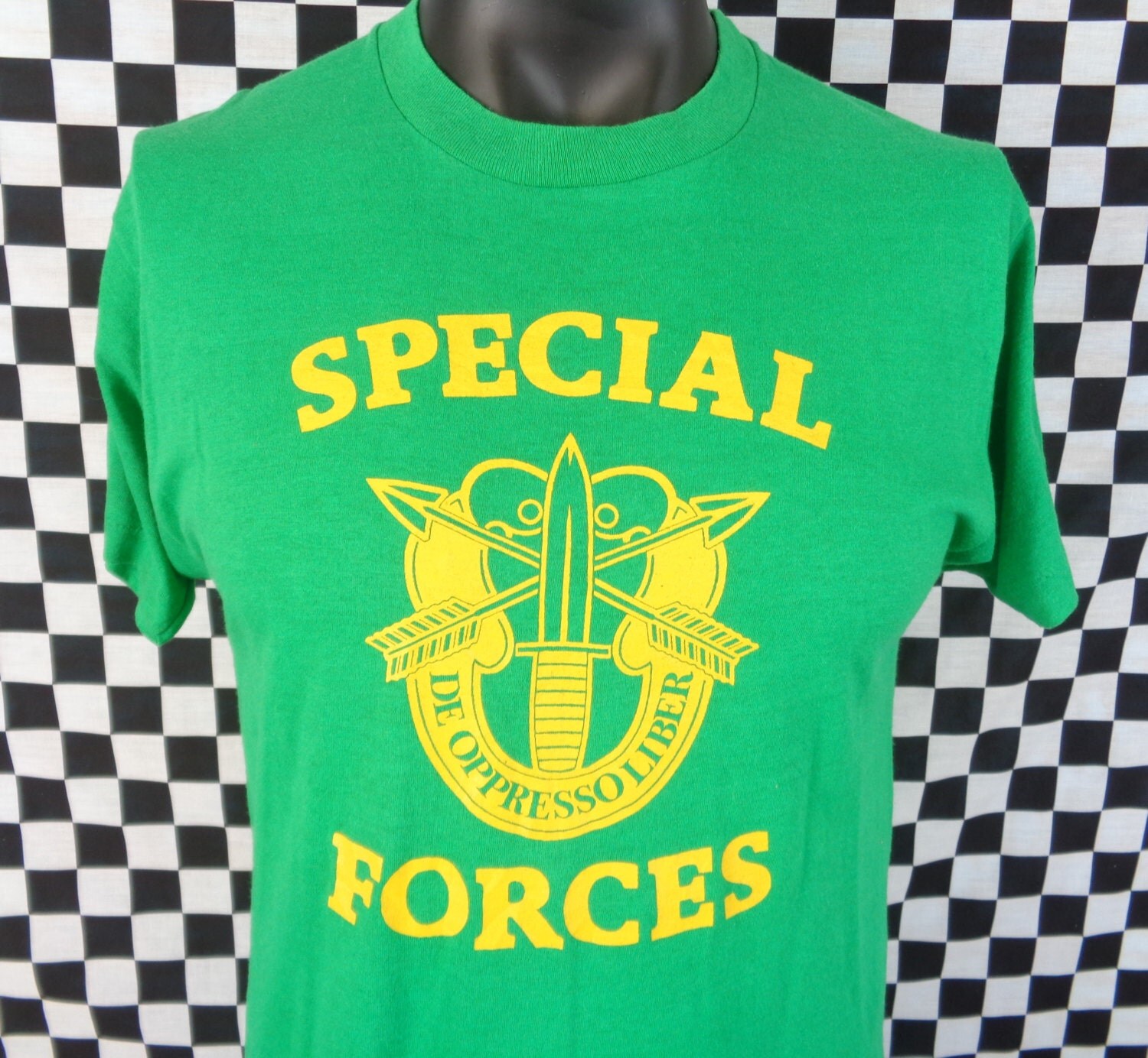 Vintage 80s Tshirt Special Forces Vtg Large Polycotton 50/50 Soft Green