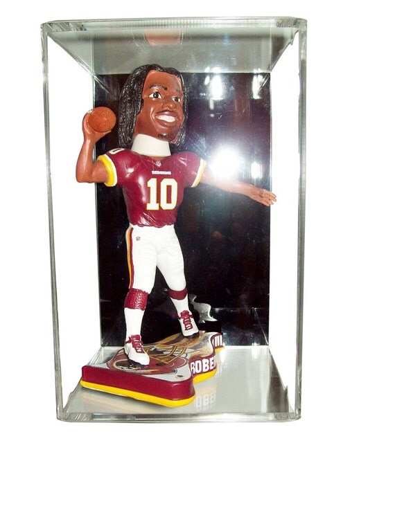 Bobblehead / Figurine Display Case Wall by BetterDisplayCases