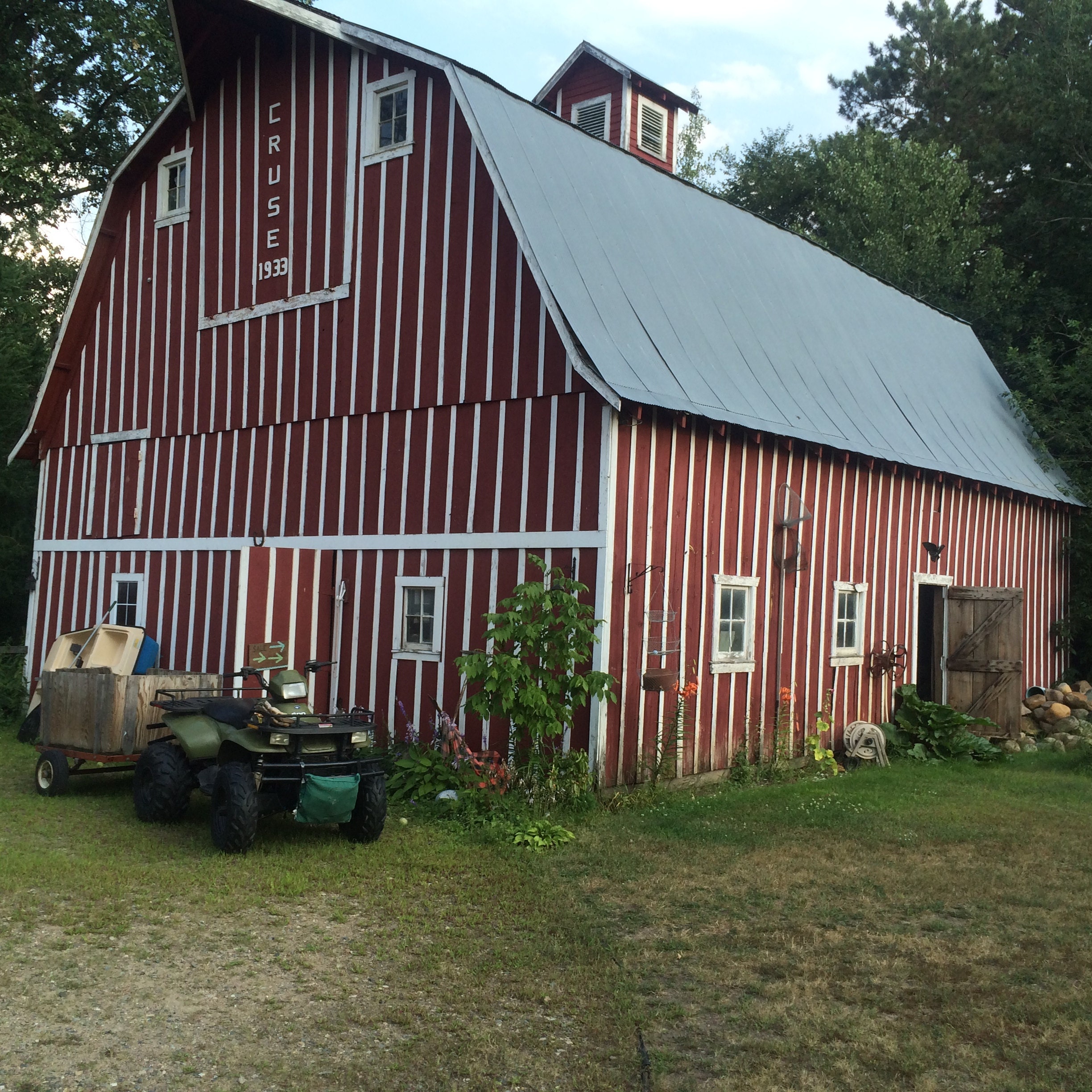 Red Barn Antiques & Collectibles by HaberAntiques on Etsy