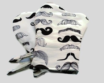 Handmade Oven Mitts set of 2 Moustache Alexander Henry in White
