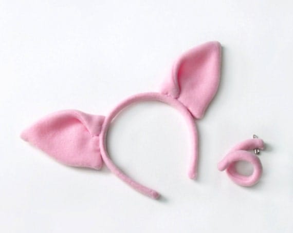 Pig ears costume Fur pig like ears on a fur covered headband. Sometimes its the little things that you forget when planning the ultimate fancy dress costume, and thats why we have things like these Pig Ears Price: