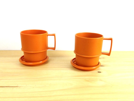 Vintage Tupperware Orange Mugs / Small Plastic by VintageEdition