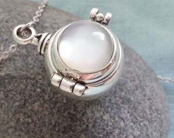 Ball Locket Necklace. Ball Silver Locket. Keepsake Necklace. Antique Silver Locket. Long Necklace. Round Small Locket, Christmas Gift