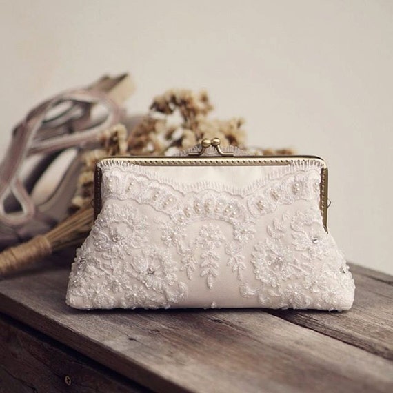 Ivory Bridal Lace Clutch / Vintage inspired / by LeelaPurse