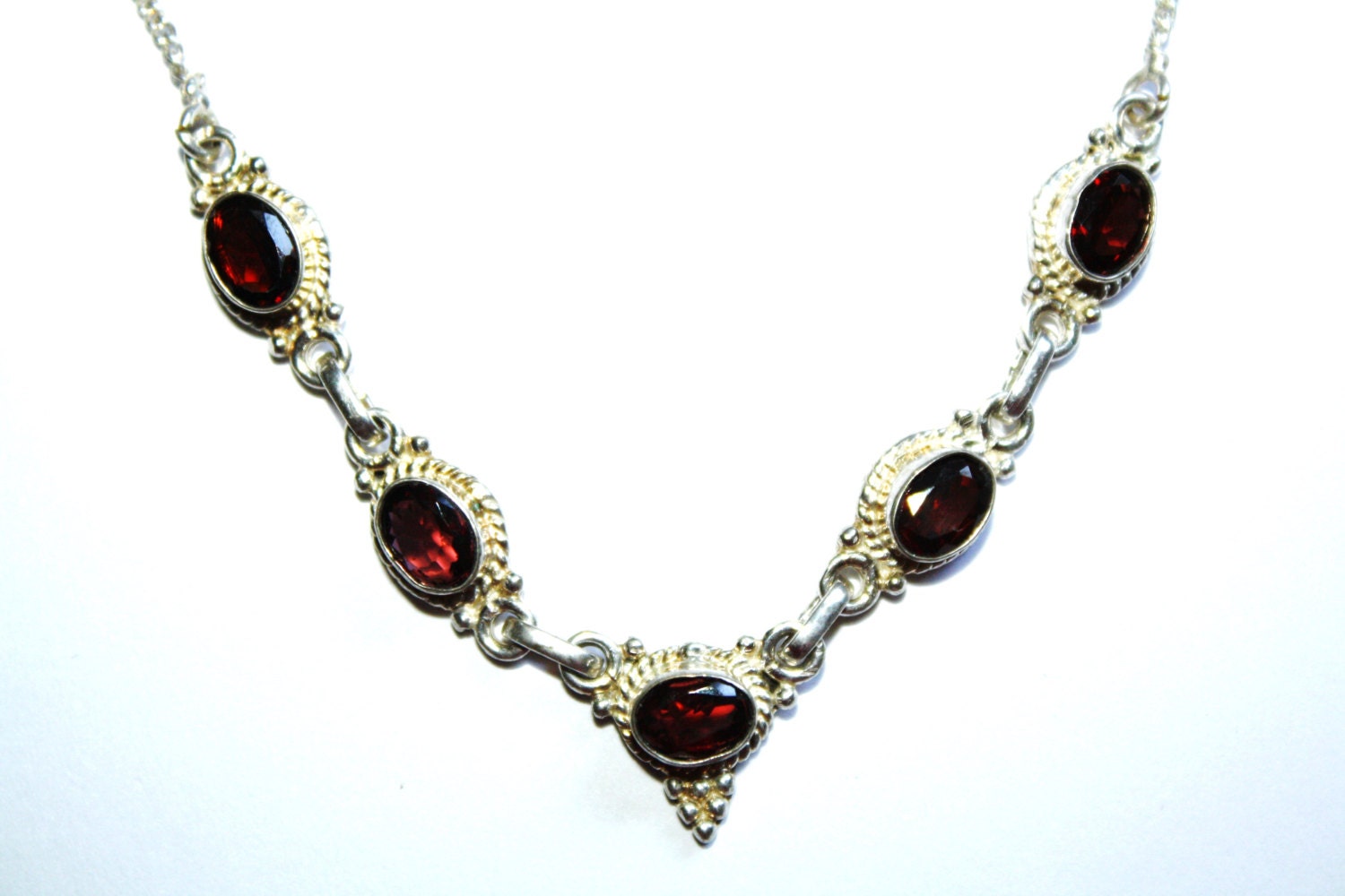 Vintage Sterling Garnet Bali Necklace 17.5 to 19 inches