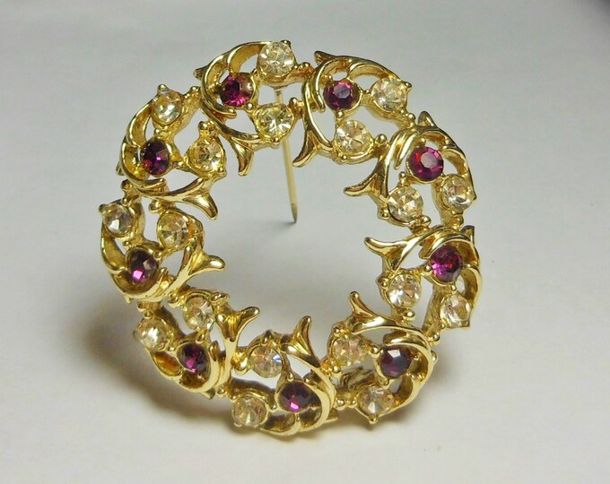 FREE SHIPPING Rhinestone circle pin brooch with gold leaves, late 1950s early 60s, amethyst and clear rhinestones, gold plated