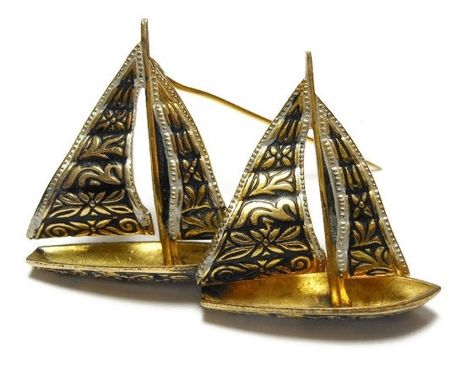 FREE SHIPPING Damascene ship brooch, Toledo ware sail boats, two sailing ships, made in Spain, mid century, nautical boat pin