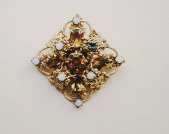 Vintage Rhinestone Brooch/Medium Rhinestone Brooch/Czech Rhinestone Brooch/Topaz Rhinestone/Topaz Rhinestone Filigree Brooch/1960's Style