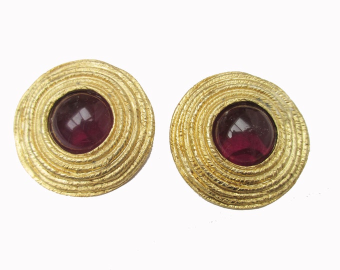 Les Bernard Earrings Bold gold with Purple Glass Cabochon