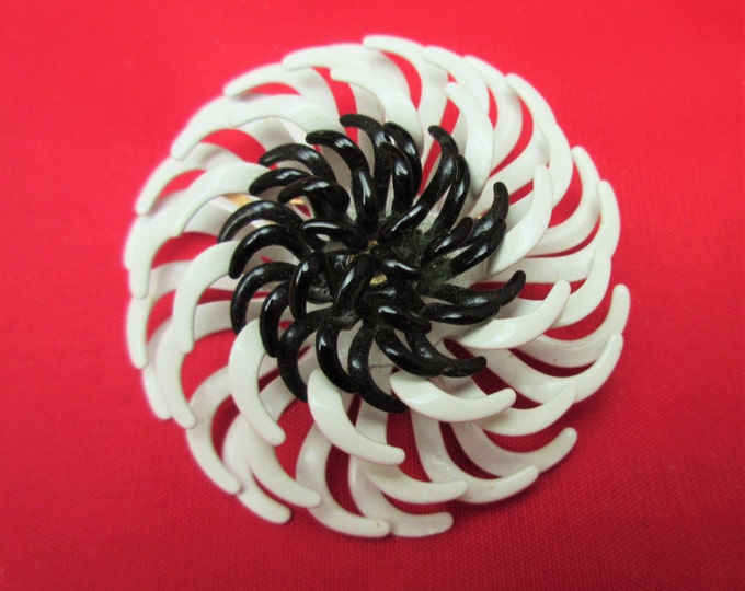 Flower Brooch Black and White Enamel swirl domed pin Mid century