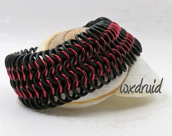 European Weave Chainmail Bracelet, Red and Black Stretch Chainmaille Jewelry with Rubber Rings