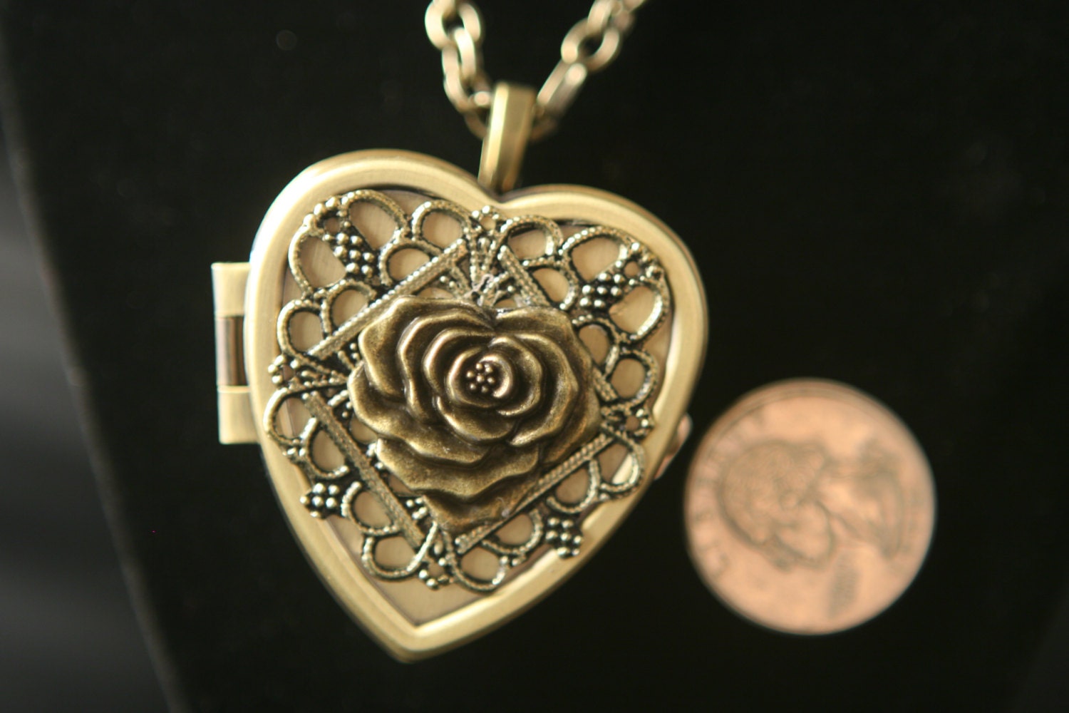 music-box-locket-antiqued-bronze-or-silver-heart-shaped-with