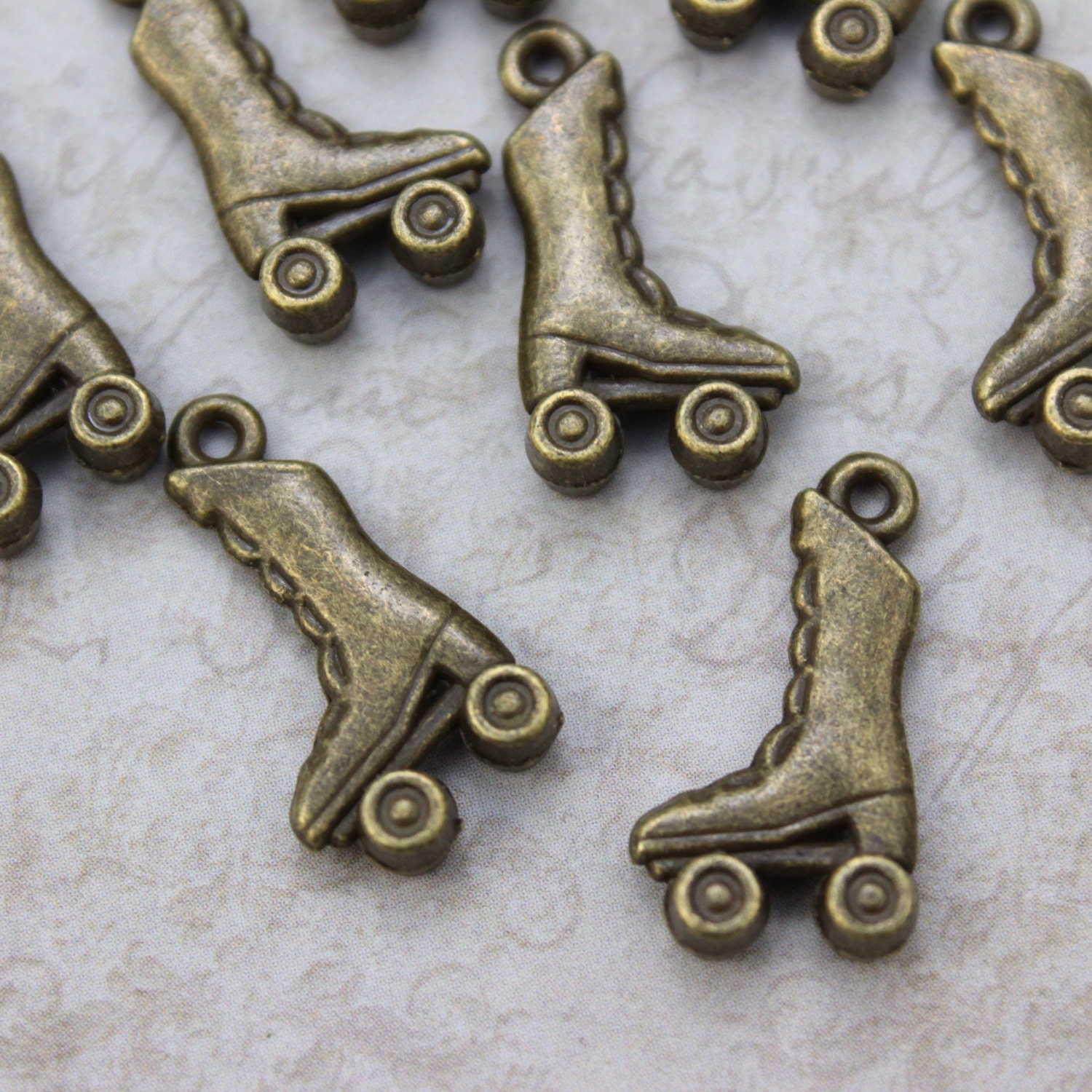 10 Roller Skate Charms Roller Skate Pendants Antiqued Bronze