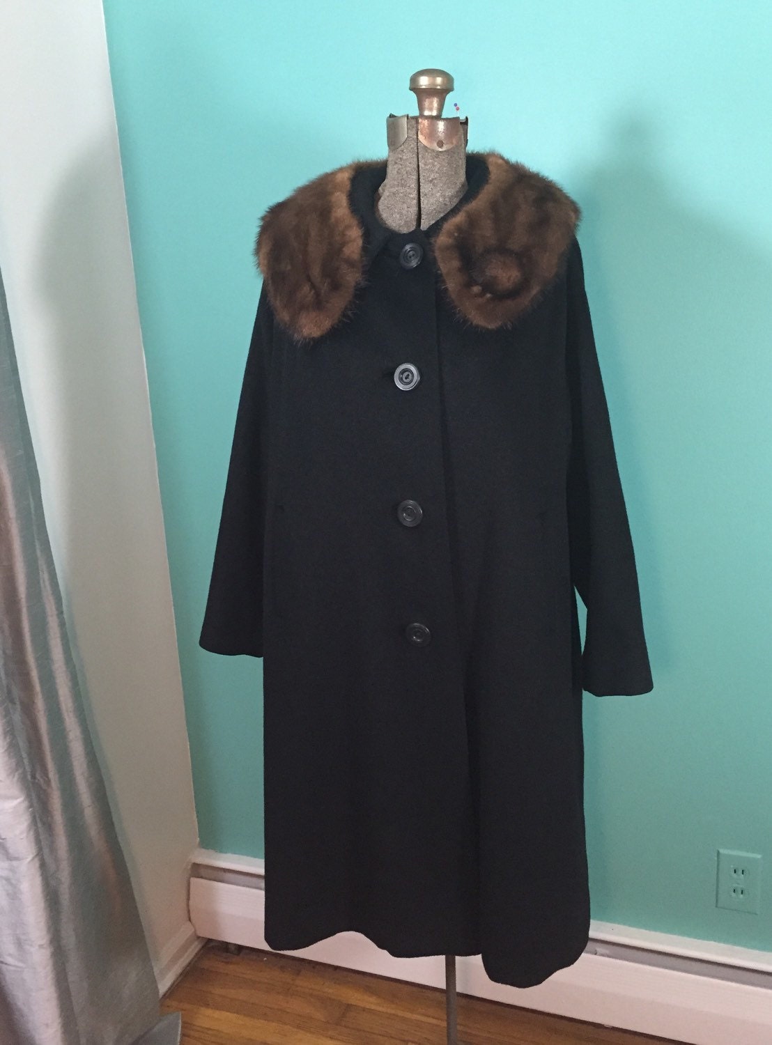 1960s Vintage Black Wool Coat with Mink Collar, Size Medium – Haute Juice