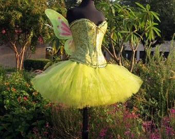 Adult Tinkerbell Halloween costume skirt. Halloween, adult costume, fairy costume, cosplay. A beautiful tinker bell, lavishly full skirt.