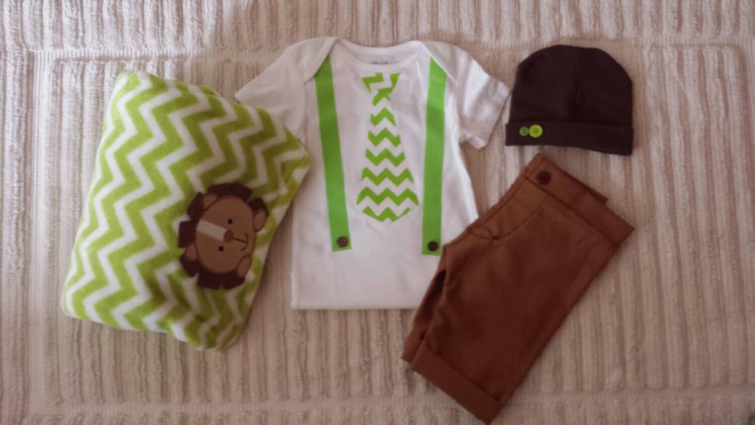 4 PIECES outfit . Newborn boy .Take home outfit