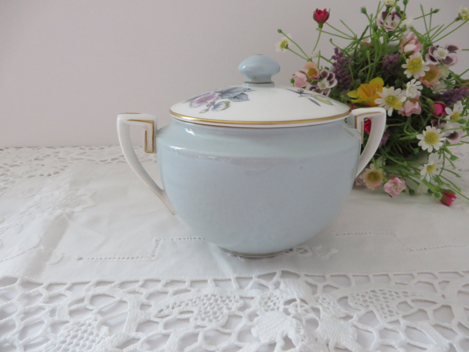 Royal Worcester 1980’s vintage sugar pot called Woodland Haute Juice