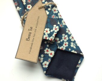 Floral tie, Mens ties, mens skinny tie, floral skinny tie, Liberty skinny tie, blue skinny tie, men's floral tie